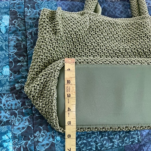 Relativity Green Woven Handbag with tassels - Picture 6 of 9